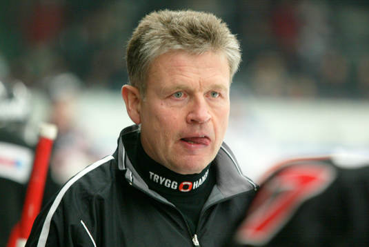 Per Bäckman, tränare Malmö har tungan rätt i mun. Nu