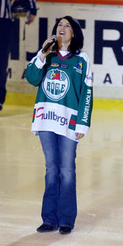 Schlagervinnaren Jill Johnsson, bördig ifrån Ängelholm,