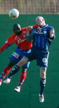 John Pelu, Helsingborg i en nickduell