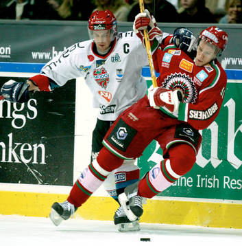 Jens Karlsson, Modo