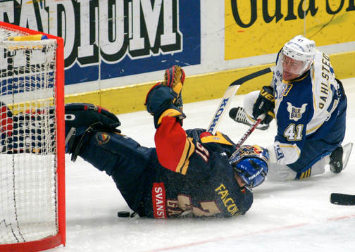 Kalle Sahlstedt, HV71 gör 2-1 till Hv71 bakom Joaquin