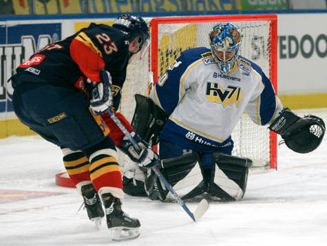 Stefan Liv, målvakt, HV71 och Fredrik Lindquist,