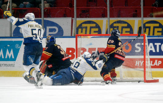 Björn Melin och Richard Pavlikovsky, HV71 vid 3-2 målet