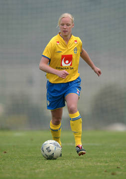 Caroline Seger, Sverige