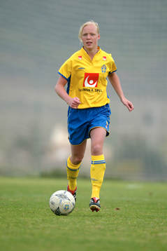 Caroline Seger, Sverige