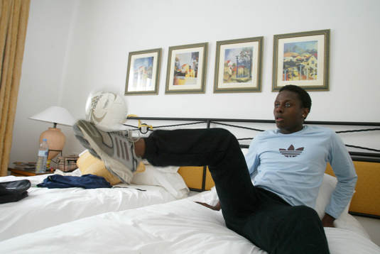 Fotboll, La Manga, Martin Mutumba, AIK, med sin teknikboll