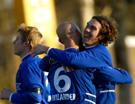 Patrik Redo, Halmstad kramas om av Mattias Thylander sedan