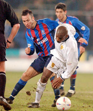 Damien Francis, Wimbledon kämpar mot Shaun Derry , Crystal