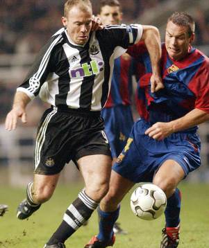 Alan Shearer, Newcastle och  Barcelonas Patrick Andersson