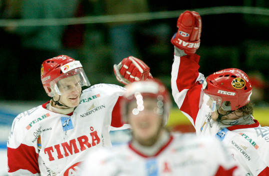 Kalle Koskinen avgjorde matchen i sudden death och grattas