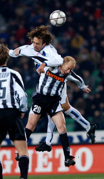 Batistuta och Sensini. Nickduell