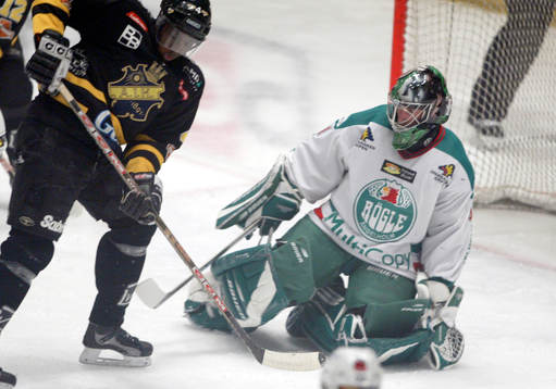 André Mattsson, AIK och Magnus Wennström, målvakt, Rögle