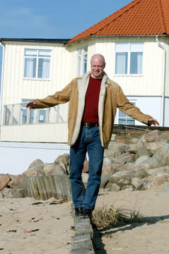 Roger Melin, tränare, Rögle, "balanserar" mellan två