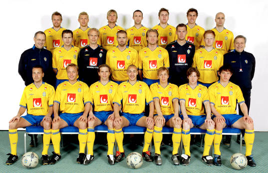 Överst Fr. v:  Mattias Jonson, Marcus Allbäck, Andreas
