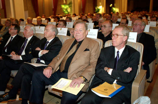 UEFA president Lennart Johansson och övriga