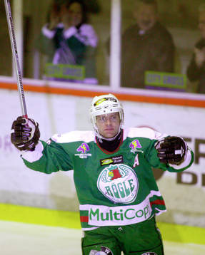 Pelle Svensson, Rögle jublar