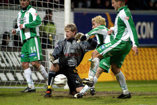 Pablo Pinones-Arce, Hammarby och Johan Wiland, målvakt,