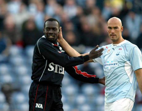 Paul Oyuga, Örebro och Daniel Majstorovic, Malmö