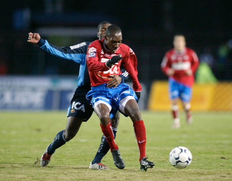 Atiba Hutchinsson, Öster