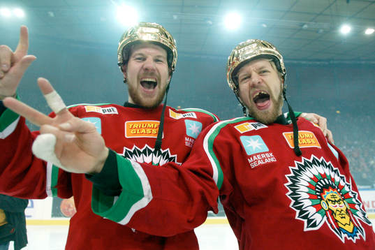 Frölunda svenska mästare! Erik Kakko och Tomi Kallio
