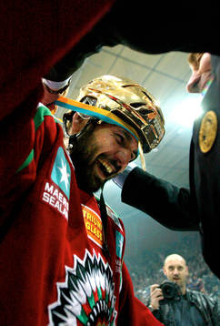 Frölunda svenska mästare! Patrik Carnbäck får
