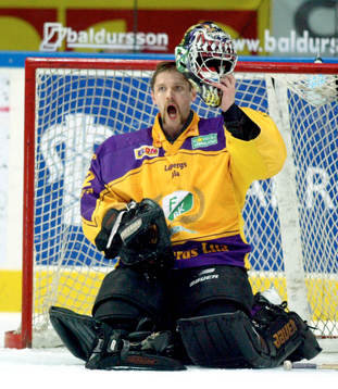 Frölunda svenska mästare! Sinuhe Wallenheimo, målvakt,
