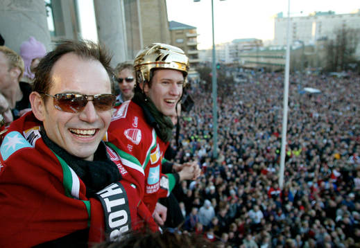 Ishockey, Elitserien, Frölunda svenska mästare! De firas