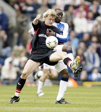 Andy Cole, Blackburn och Mathias Svensson, Charlton
