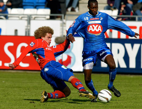 Atiba Hutchinsson, Öster klarar sig förbi Christoffer