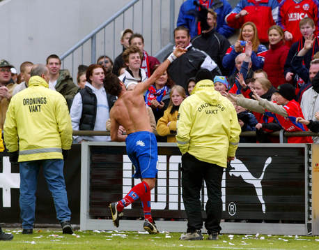 Fotboll, Allsvenskan, Kenneth Rasmussen, Helsingborg kastar