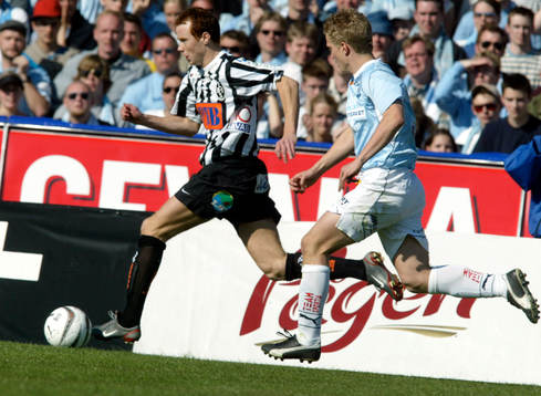 Alexander Farnerud tar det långa benet före