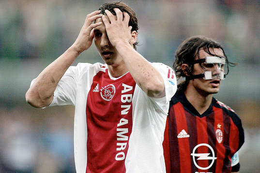 Zlatan Ibrahimovic missar en målchans