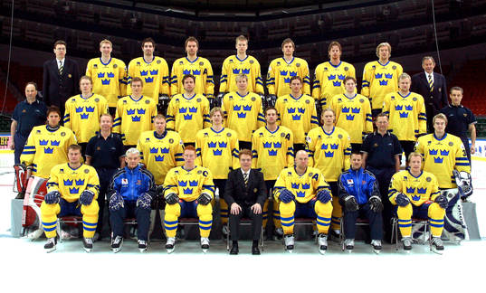 Fjärde raden fr v; Anders Antonsson, pressvärd, Peter