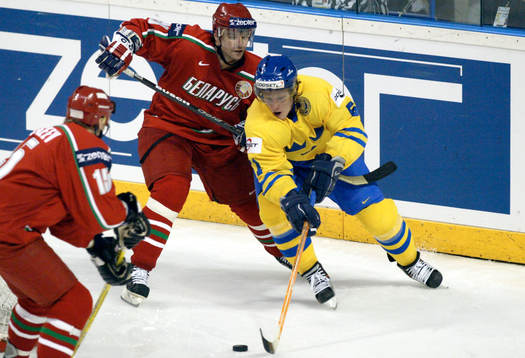 Mika Hannula, Sverige