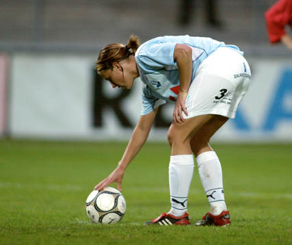 Malin Andersson, bollen på straffpunkten, boll, straffpunkt