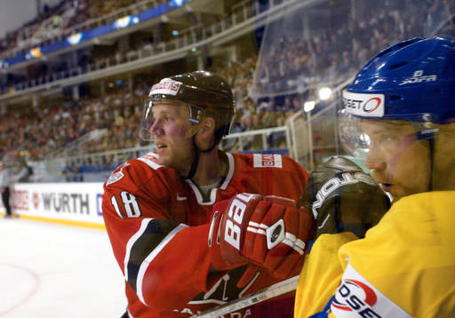Kirk Maltby, Kanada ger Peter Forsberg, Sverige en