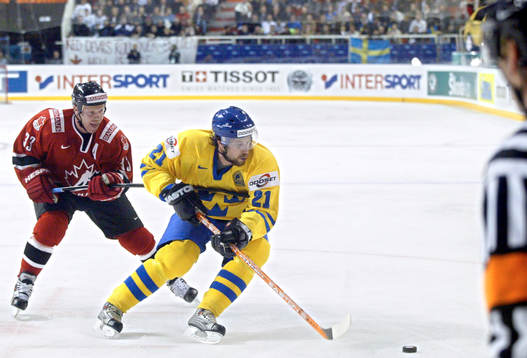 Peter Forsberg och Kris Draper