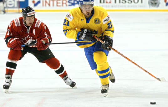 Peter Forsberg och Kris Draper
