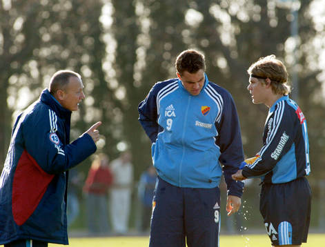 Sören Åkeby, tränare, Johan Elmander och Johan Arneng,