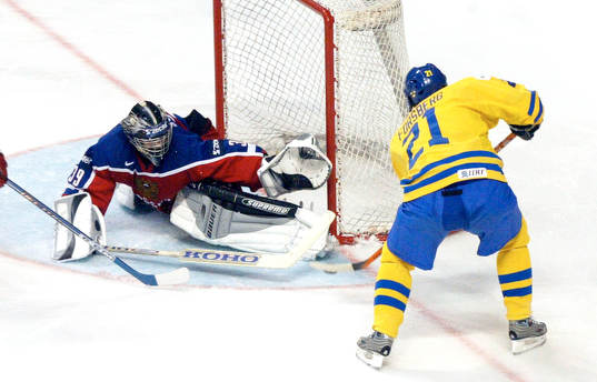 Peter Forsberg, Sverige och Maxim Sokolov, Ryssland