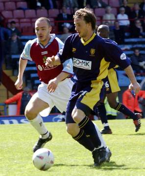 Mark McGregor, Burnley och David Connolly, Wimbledon