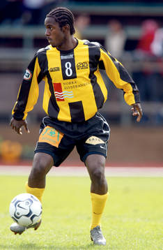 Dulee Johnson, Häcken