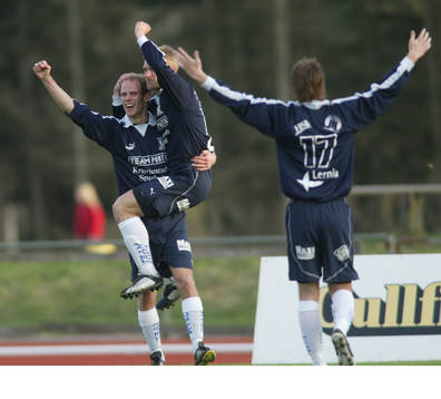 KFF segerjublar, Peter Martinsson har avgjort och tar