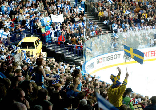 kvartsfinal, Det var lite färre svenska flaggor.., men de