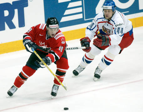 Mike Comrie, Kanada och Jaroslav Modry Tjeckien