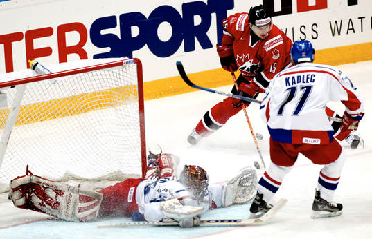 Roman Malek, målvakt, Petr Kadlec och Dany Heatley, Kanada