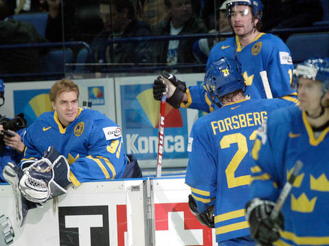 Tommy Salo, målvakt, Sverige, fick stanna i båset