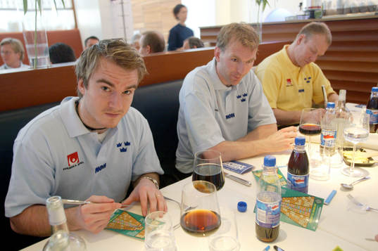 Svenska Spel bjöd landslaget på Lunch