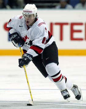 Mike Comire, Kanada