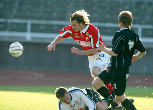 Daniel Mobaeck, Kalmar dras ner utan åtgärd